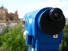 Prismático en un mirador de Córdoba