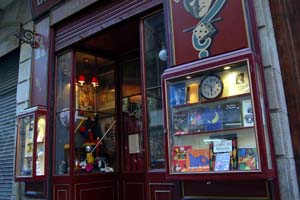Escaparate de una tienda de magia.